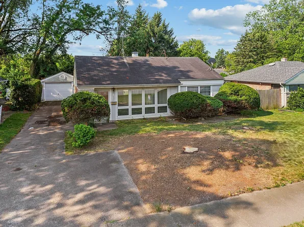 133 Sauk Trl, Park Forest, IL 60466