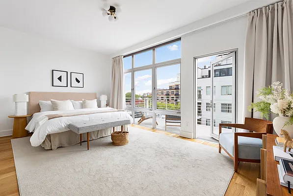 Sold by Compass | media 9