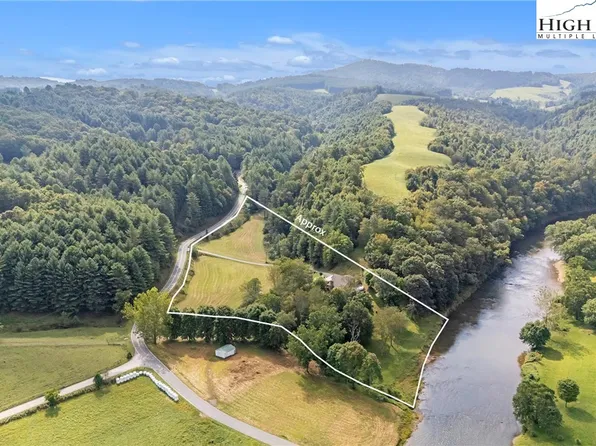 1515 Clifton Road, Crumpler, NC 28617