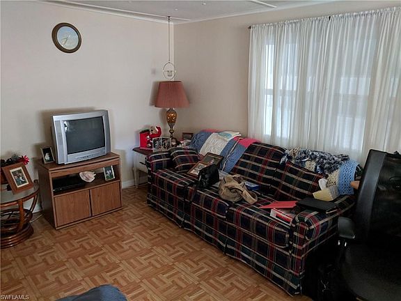 3rd image of 2264 Griffin Ln