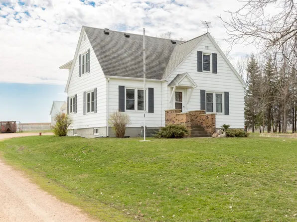 6875 W 230th St, Belle Plaine, MN 56011