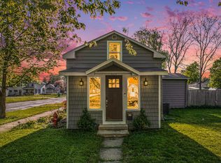 623 Walnut St, Three Rivers, MI 49093