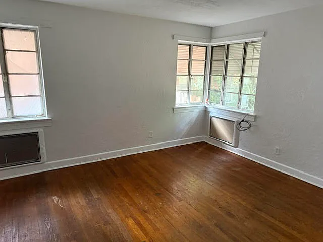 2738 Corprew Ave — Photo 14