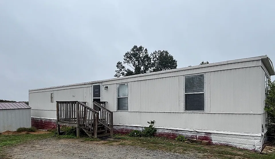 140 Green Plains Rd