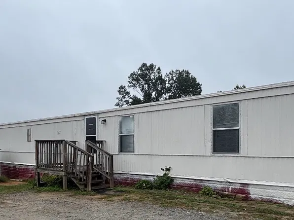 140 Green Plains Rd, Emporia, VA 23847