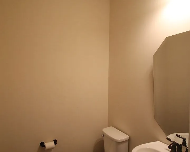 1044 Archibald Ave — Photo 12