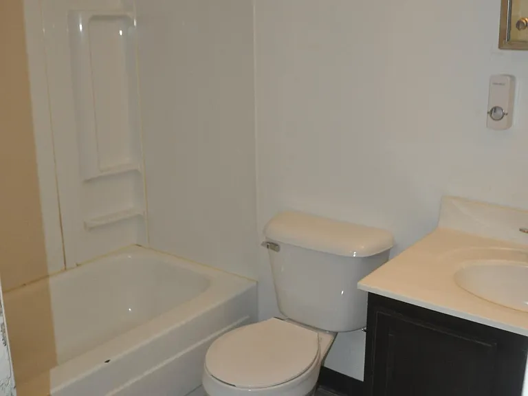 906 Harlocke St #1 — Photo 8
