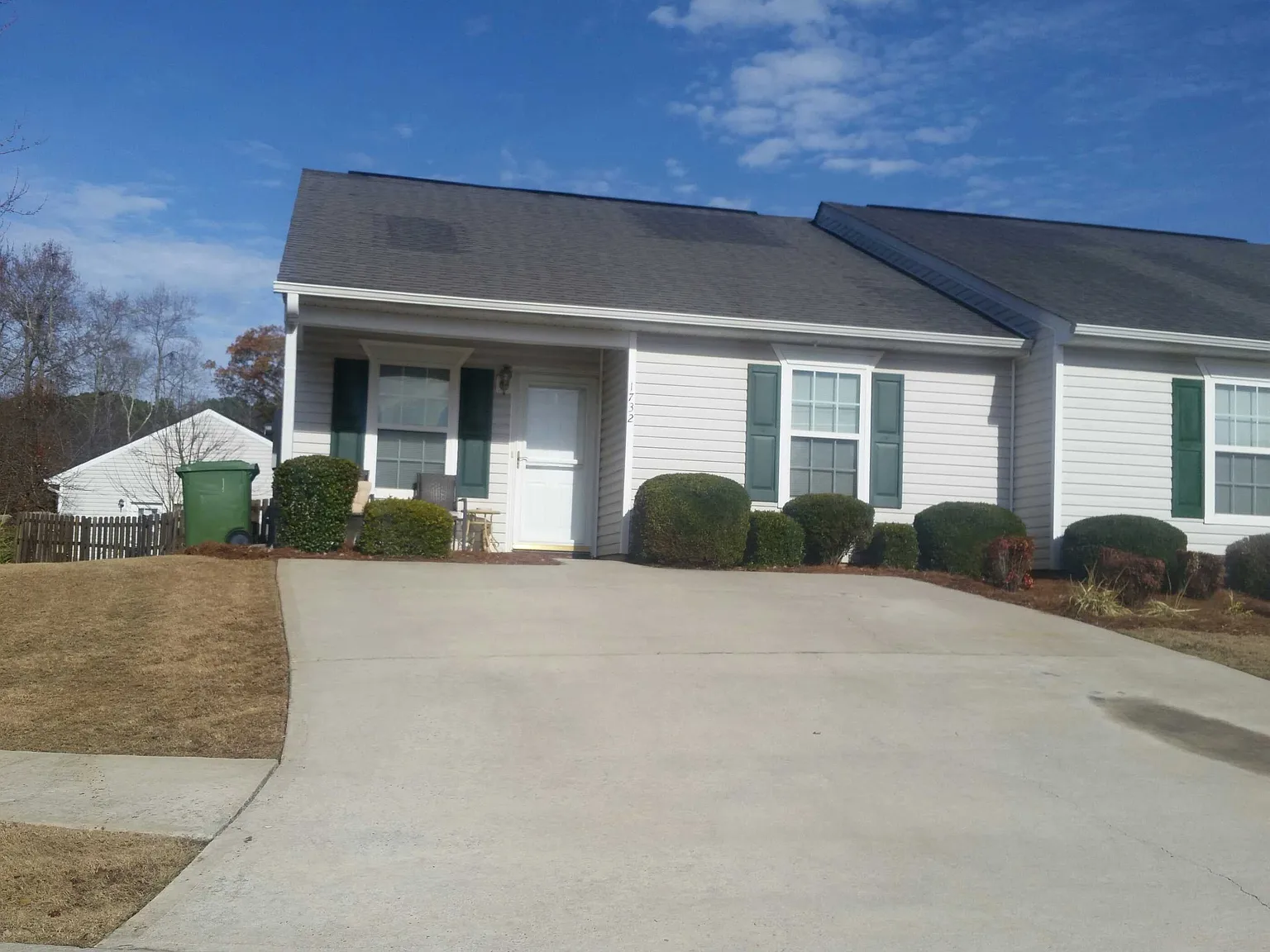 1732 Summerwoods Ln photo 1