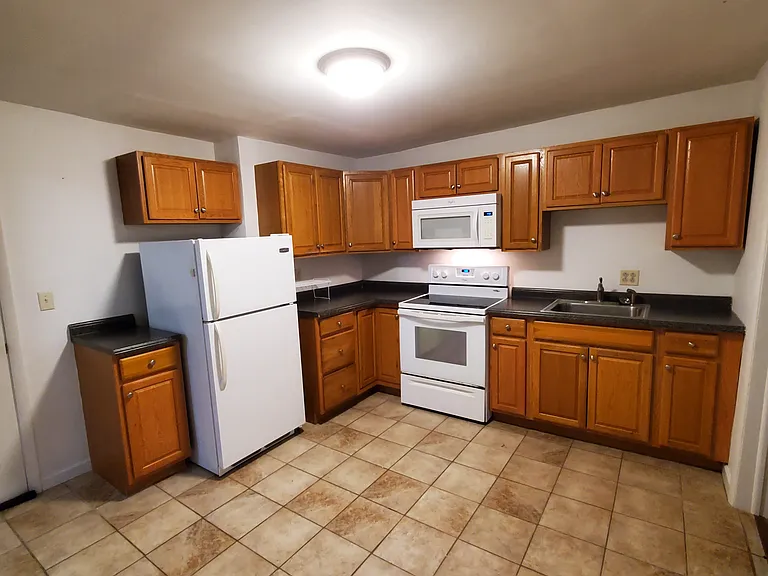 18 Gardner St #1 — Photo 3