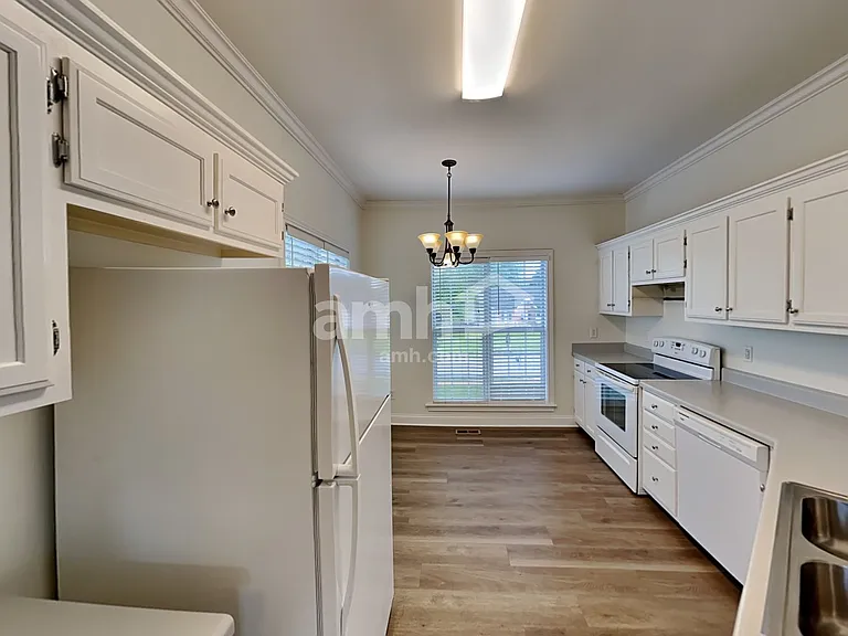 2020 Prescott Way — Photo 3