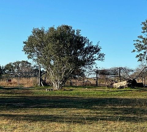 3rd image of 227 County Road 313
