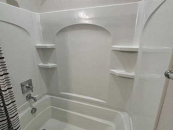 4th image of 2818 Travis Ave