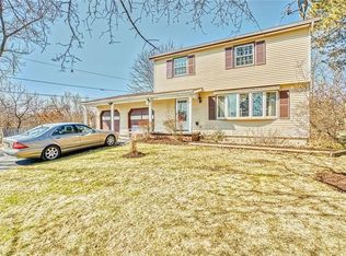 1 Dogwood Ln, Scottsville, NY 14546