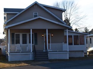 7 Erie St, Watervliet, NY 12189
