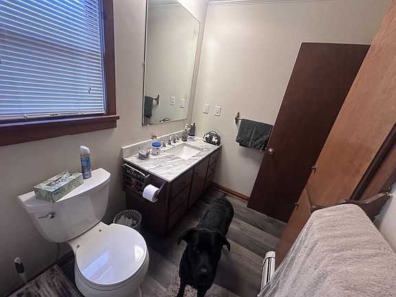 4th image of 227 E Howard St #1