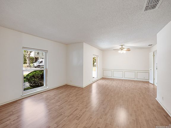 5th image of 19706 Encino Knoll