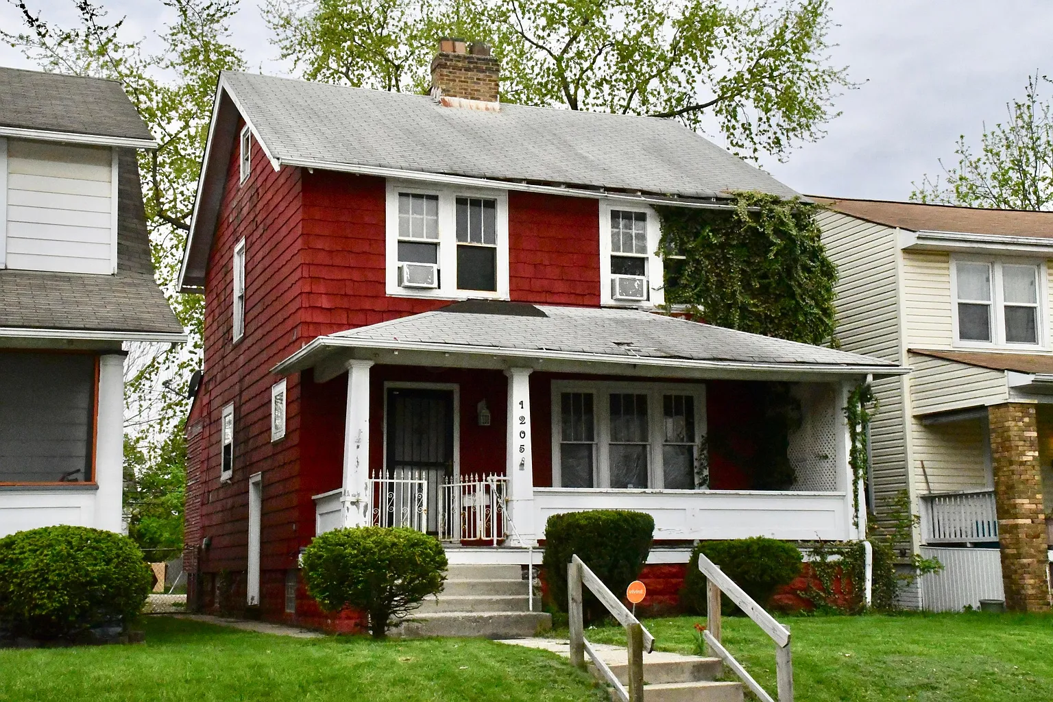 1205 S Champion Ave photo 1
