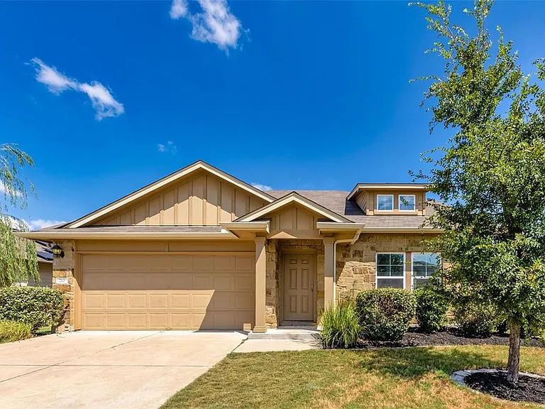 710 Mitchell Dr — Photo 1