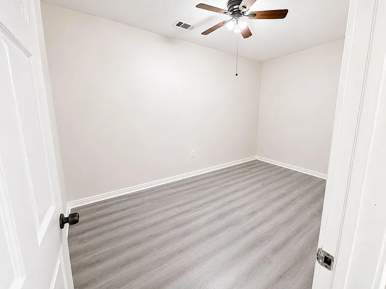 21458 Park Timbers Ln — Photo 4