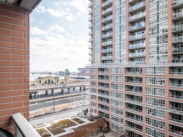 75 Liberty St #1010 — Photo 2