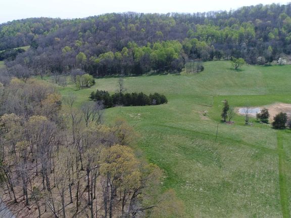 5th image of 475 McQueary Rd