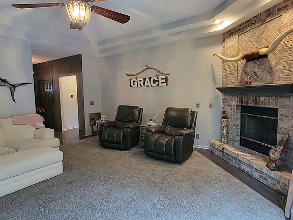 4th image of 3525 Kingsbridge Dr