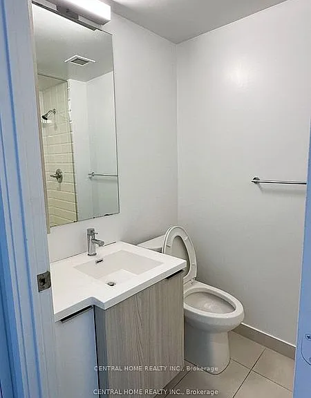 203 College St #806 — Photo 9