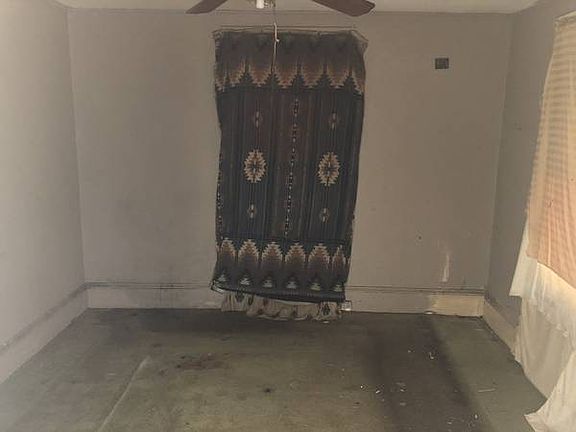 5th image of 646 Marco St