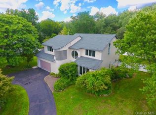 164 Pine Tree Ln, Tappan, NY 10983