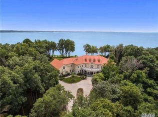 44 Crane Neck Rd, Setauket, NY 11733