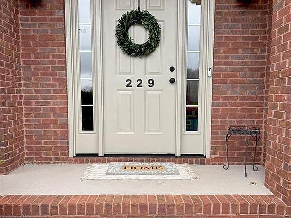2nd image of 229 Hughes Pond Cir