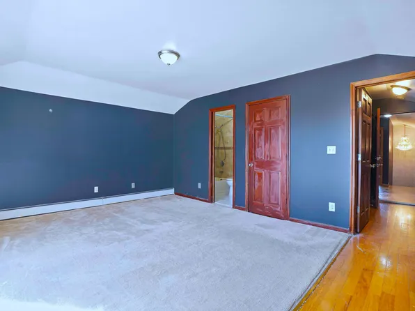 65-36 Metropolitan Avenue image 27 of 33