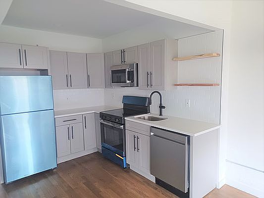 1st image of 130 Union St APT 3