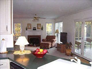 4th image of 102 Palmetto Dr