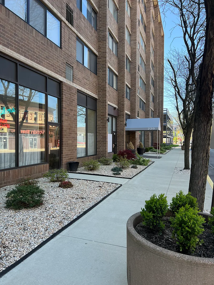 Building Photo - 220 Linden St #510