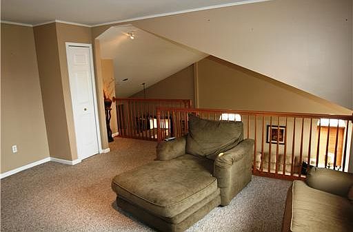 5th image of 7896 Thornhill Dr