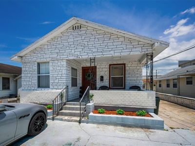 124 Athens St, Tarpon Springs, FL, 34689