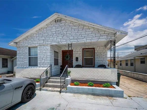 124 Athens St, Tarpon Springs, FL 34689