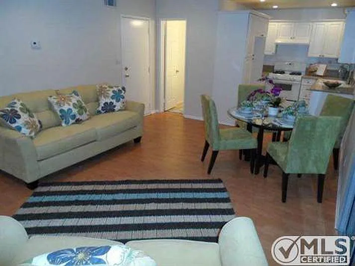 2104 Raymond Ave — Photo 10