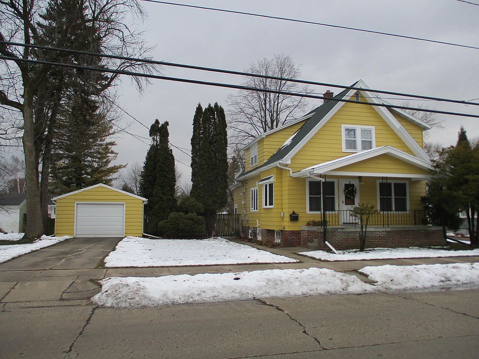 2nd image of 2411 Main Ave