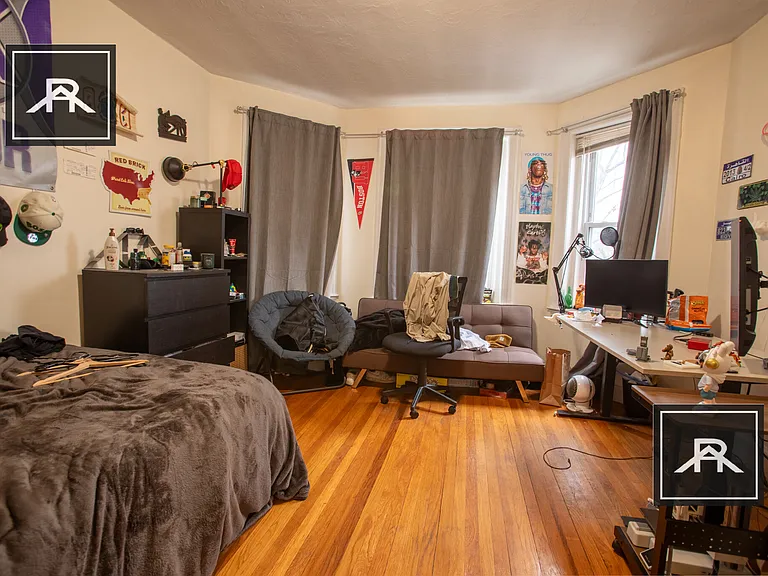69 Thatcher St #301 — Photo 4