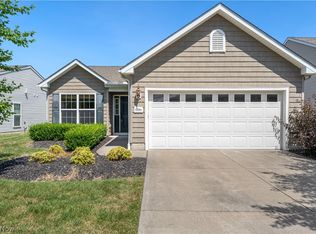 4884 Meadow Lark Dr, Lorain, OH 44053