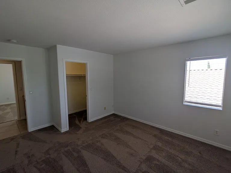 1016 Royal Plum Ln — Photo 17