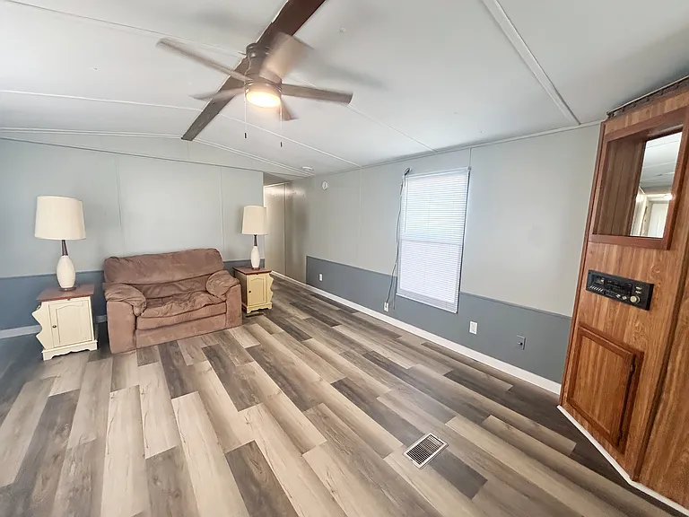 508 Timber Ridge Ln — Photo 3
