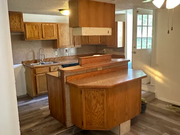 1608 E Jasper St, Tulsa, OK 74106