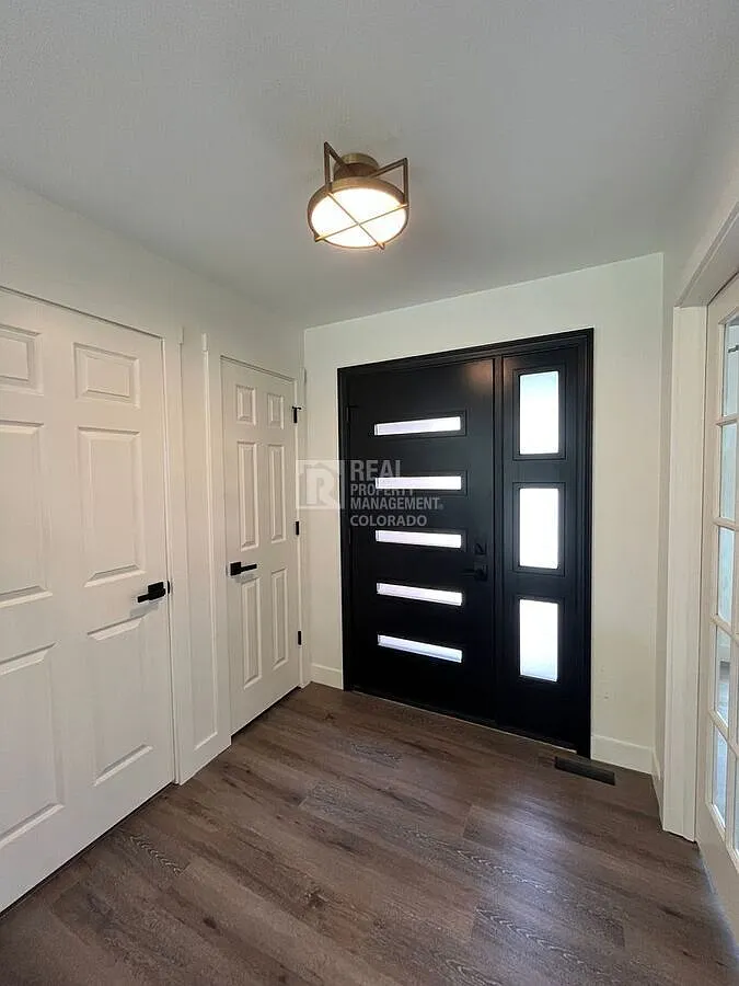 Fully Renovated Home in Highlands Ranch Your Dream Home Awaits at 8832 S Sundrop Way — Photo 4