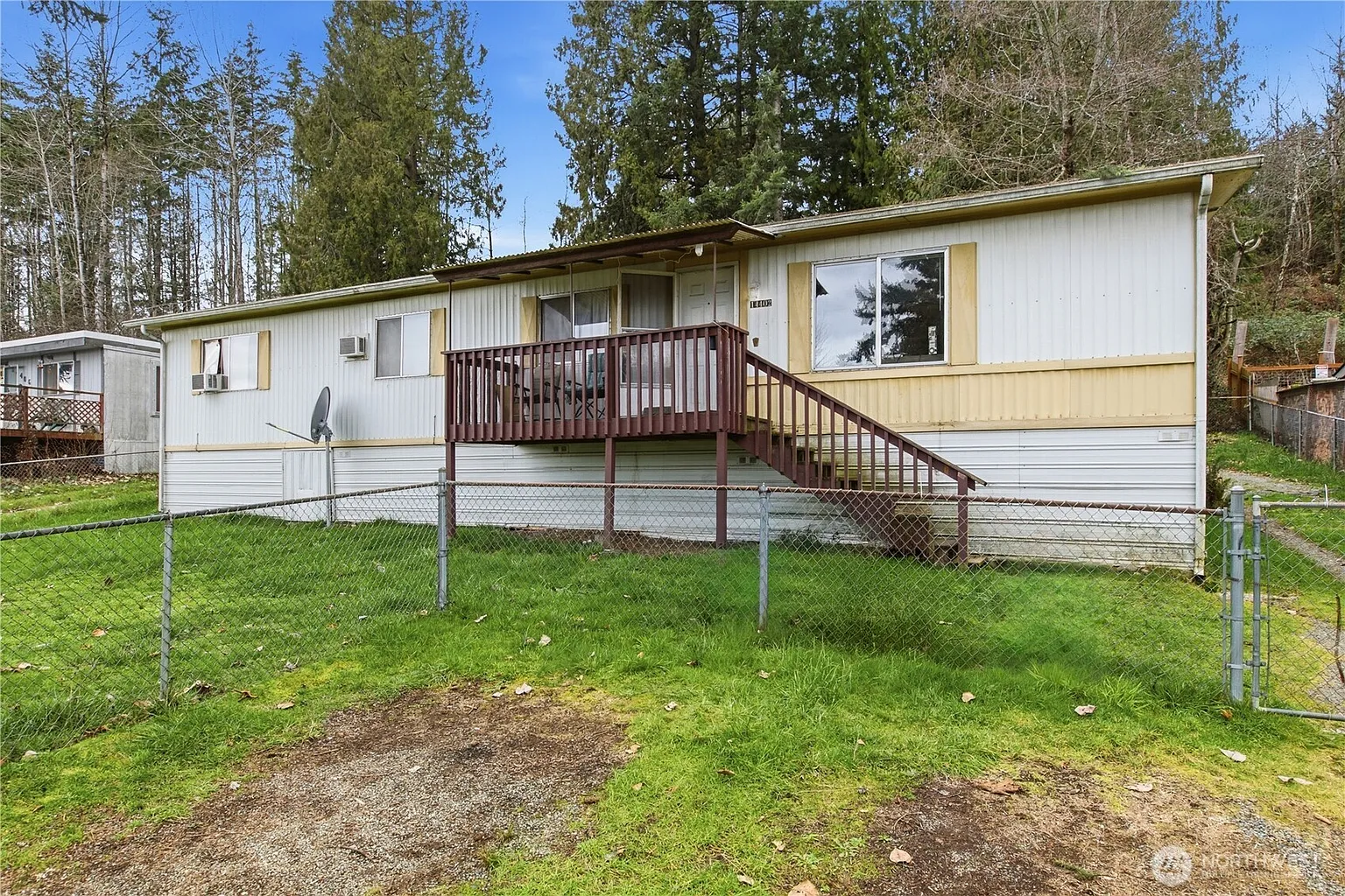 14402 215th Avenue E photo 1