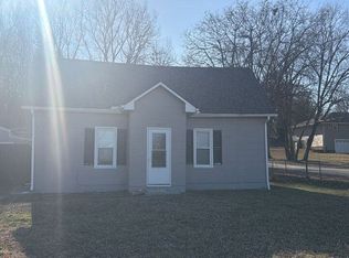 421 W Lexington St, Richmond, MO 64085