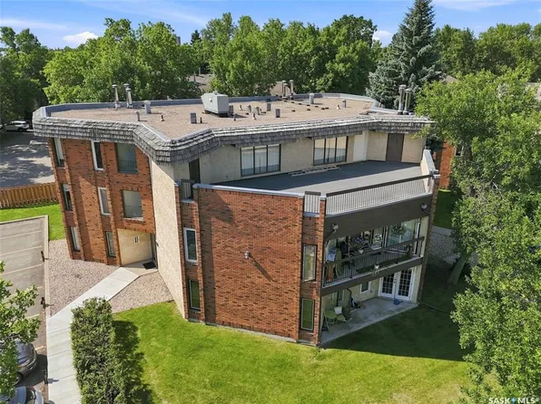 UNIT 102-431 Tait COURT, Saskatoon, SK S7H 5L3