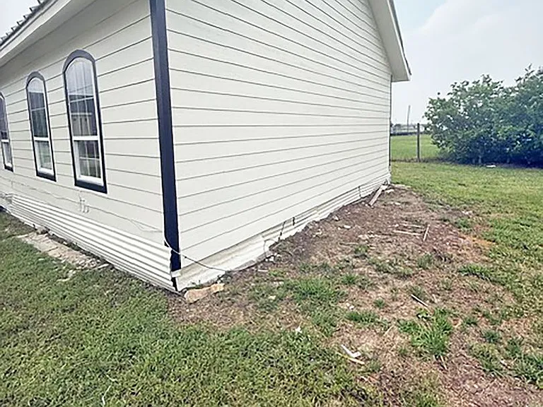 108 W Walnut St — Photo 14